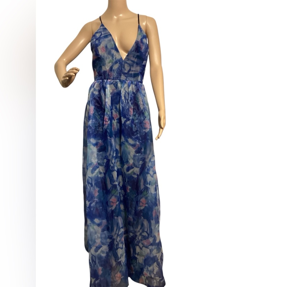 Lulu's Blue and White Sleeveless Plunge Maxi Dress